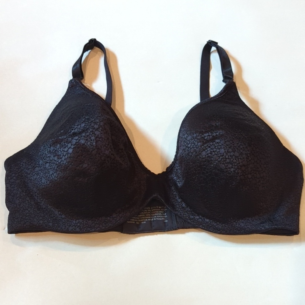 Barely There 34D Black Shine Wired Lightly Lined Bra